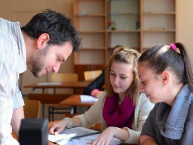 Отговори на матурите по български език и литература за 2017 г.