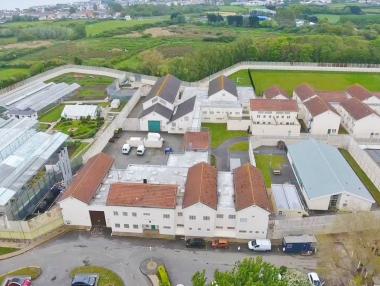 Британски затвор първи изгради анти-дрон щит