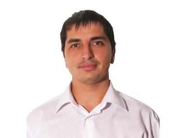 Млад мъж се нуждае спешно от операция в чужбина