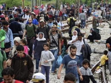 Правителството ограничава свободното движение на мигрантите