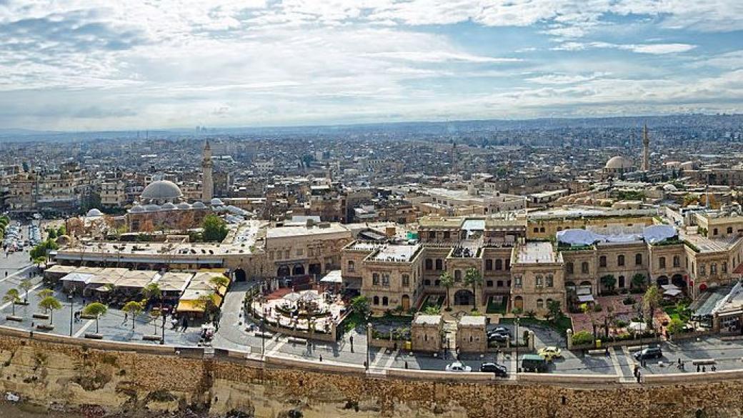 Първи туристи дойдоха в разрушения Алепо