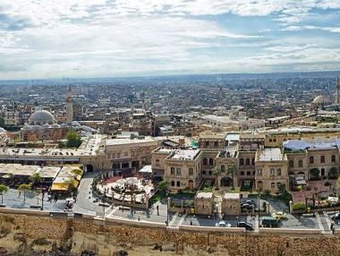 Първи туристи дойдоха в разрушения Алепо