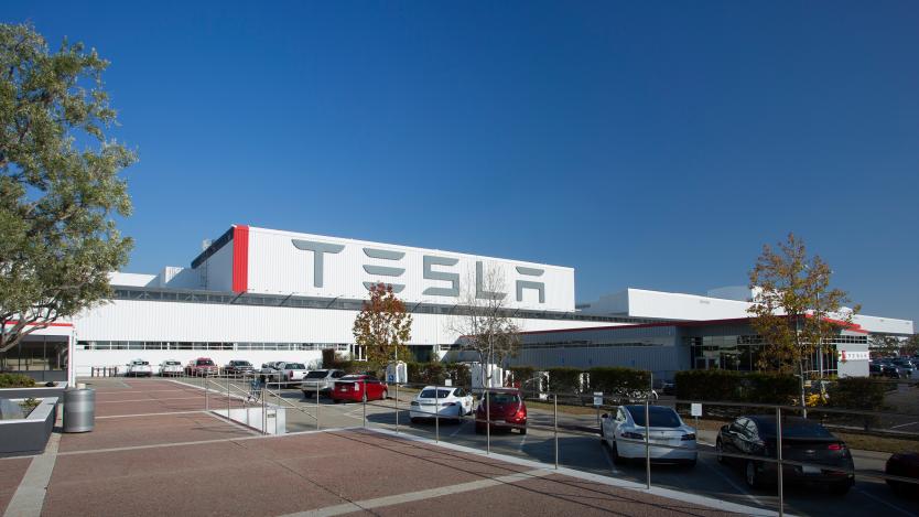 Заводът на Tesla е най-опасният в Щатите