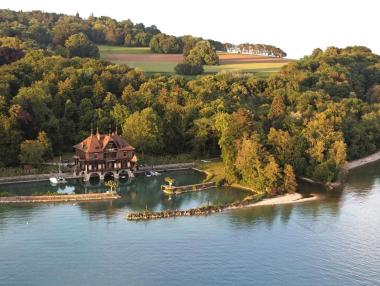 Шато край Женевското езеро се продава на търг