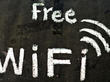 ЕС ще финансира безплатен интернет във всяко селище