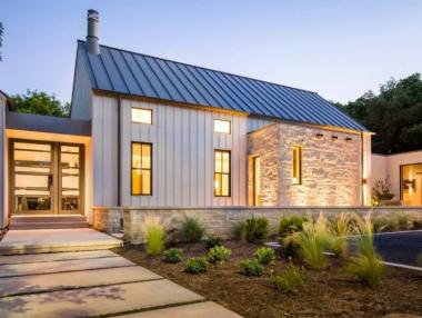 Конкурент на Telsa предлага още по-евтин и ефективен соларен покрив