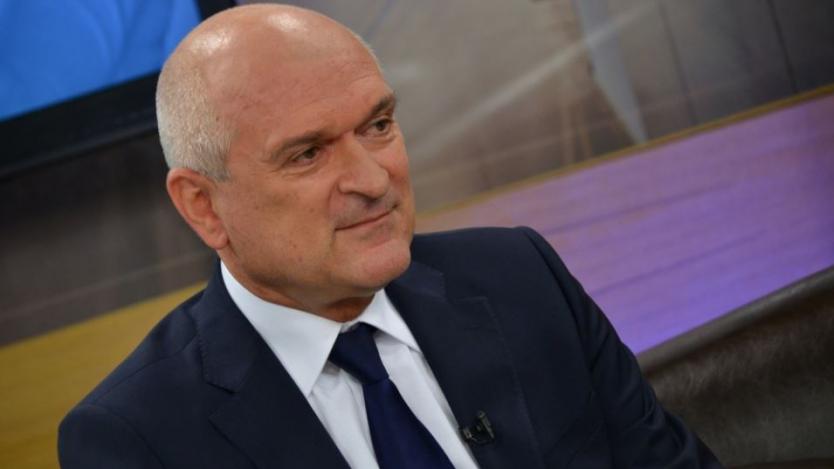 Димитър Главчев остава председател на НС