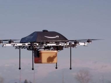 Amazon патентова концепция за доставки с парашут