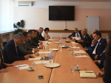 Издават за 7 дни визи за чужди работници