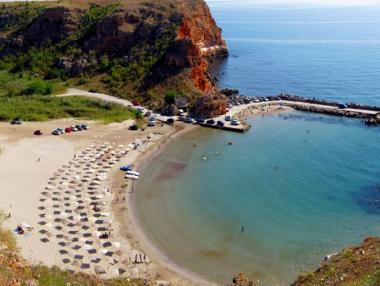 Спират достъпа на коли до залива Болата