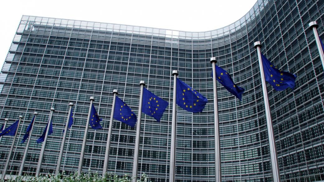 Трябва ли европейските фондове да се обвържат с върховенство на закона?