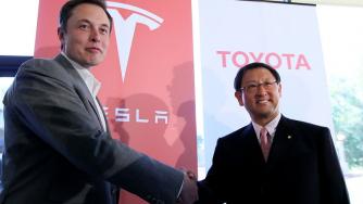 Toyota продаде целия си дял в Tesla