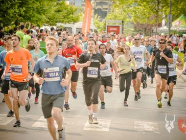 Бизнесът отново се включи активно в Postbank Business Run