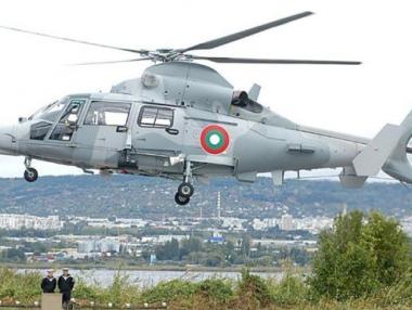 Български военен хеликоптер падна в Черно море