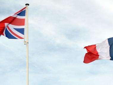 Мей и Макрон ще представят стратегия срещу екстремисткото съдържание в интернет