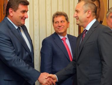 Златев и Алекперов са обсъдили с Румен Радев бъдещи инвестиции в България