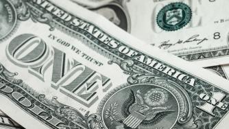 Доларът поскъпна след добрите икономически данни