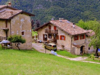 Колко струва спокоен живот на село