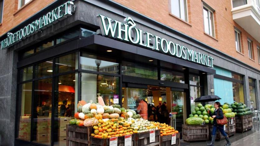 Amazon купува веригата Whole Foods за $13.7 милиарда