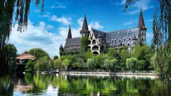 Филмови продуценти от Холивуд идват в замъка в Равадиново