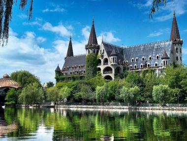 Филмови продуценти от Холивуд идват в замъка в Равадиново