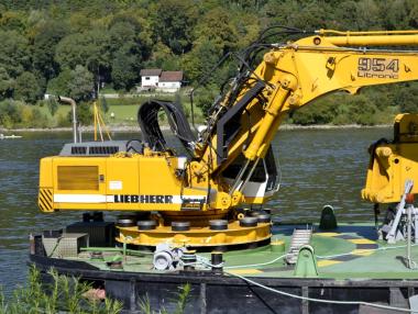 Българска компания ще драгира Дунав на територията на Сърбия