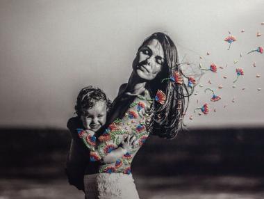 Когато се слеят фотография и бродерии