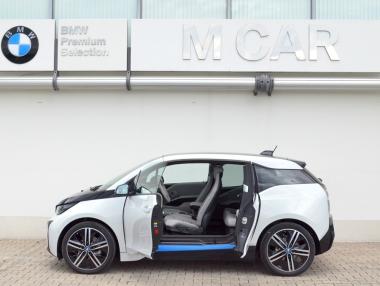 Новият изцяло електрически BMW i3 вече се продава в България