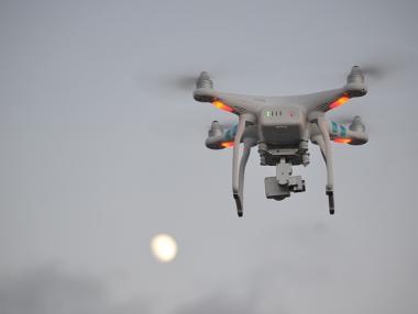 ЕС обособява въздушно пространство за дронове