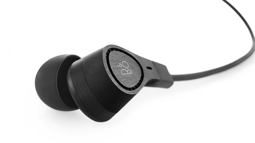 Слушалките Beoplay E4 идват с още по-добра звукоизолираща технология