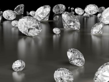 Пет италиански банки замесени в скандал с диаманти