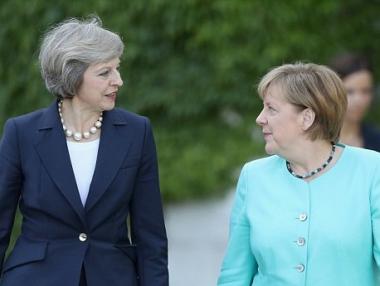 Европейците, живели поне 5 г. във Великобритания, ще имат право на постоянно гражданство