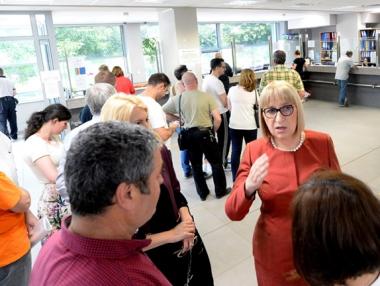 Агенцията по вписвания с удължено работно време