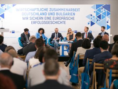 Бизнесът иска да участва в обсъждането на законопроекти в ранна фаза