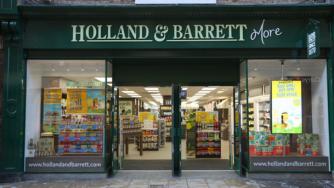 Руски милиардер купува най-голямата британска верига за здравословни храни