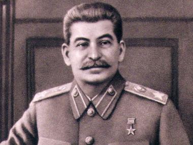 За руснаците по-велик от Путин е само Сталин