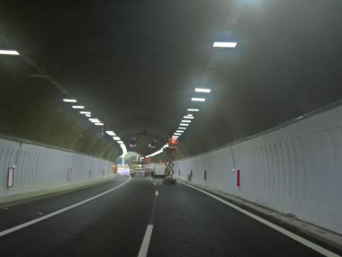 Пускат движението по тунел „Ечемишка“