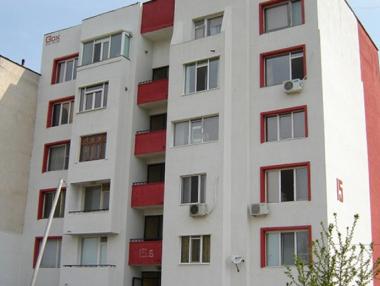 Държавата проверява 10% от санираните сгради