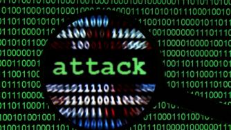 Масивна хакерска атака срещу институции и банки в Украйна