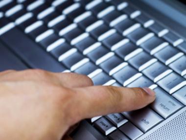 Администрациите ще обменят електронни документи от септември