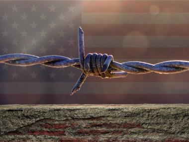 Миграционният указ на Доналд Тръмп влезе в сила