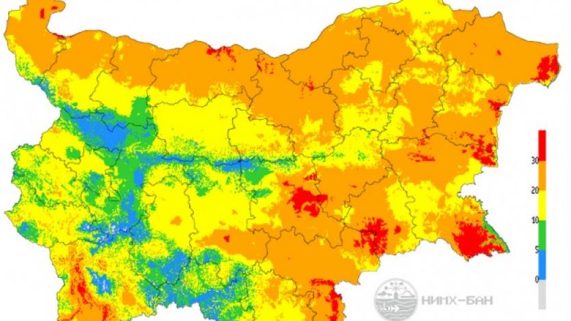 Опасно горещо време в почти цялата страна