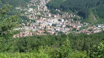 „Евромакс Сървисиз‘ спря екологичната оценка за находището в Трън