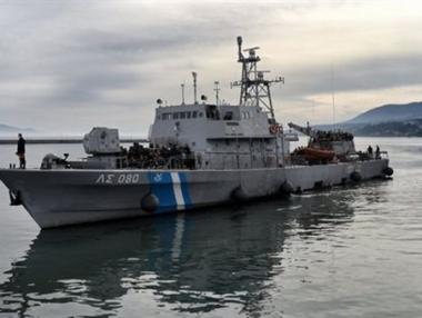 Гръцката брегова охрана стреля по турски търговски кораб