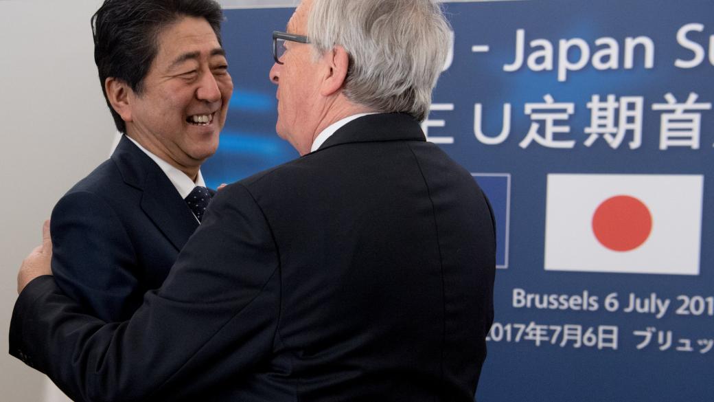 ЕС и Япония постигнаха „най-важното търговско споразумение“