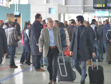 Какви са правата ни при забавен полет и загубен багаж