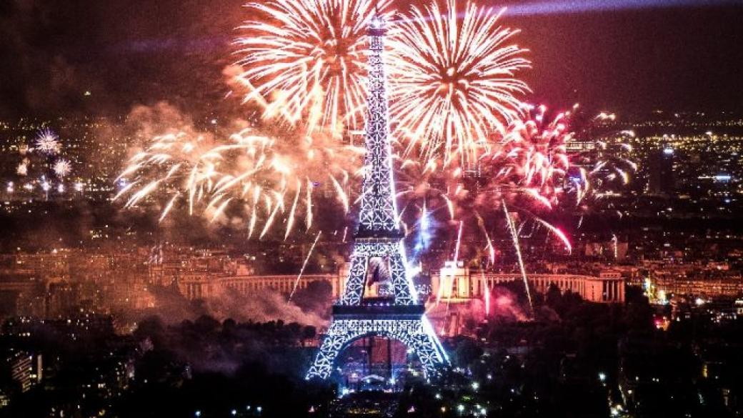 Как празнува Париж на 14 юли