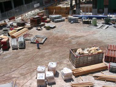 Бавното отчуждаване на имоти принуждава строителите да нарушават закона