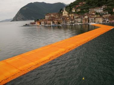 Монтират в Бургас плаващите кейове на Кристо