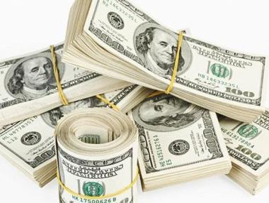 Доларът се отмести от 13-месечното дъно